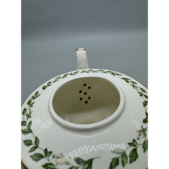 Vintage cameo rose Porcelain Teapot Floral Gold Accents White Roses Design READ - Picture 9 of 16